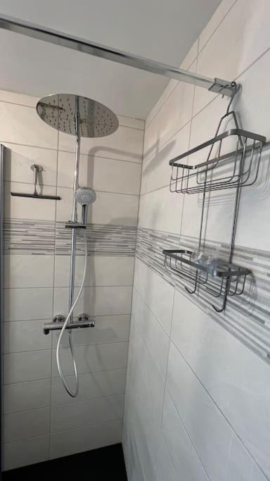 Le Nid Champenois Apartamento Reims Exterior foto
