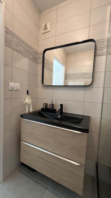 Le Nid Champenois Apartamento Reims Exterior foto